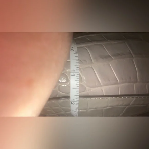 Michael Kors Leather Satchel Dove Grey Croc Embossed Dillon Purse NWOT - Picture 7 of 13